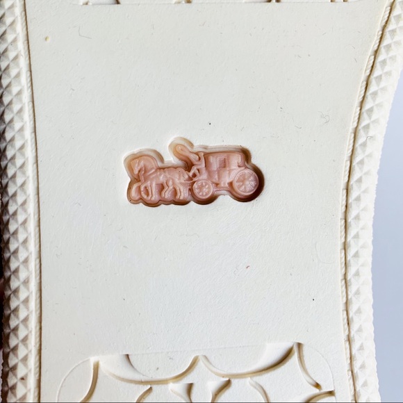 Coach women’s hightop sneakers- size 8- NEVER WORN - Picture 6 of 11